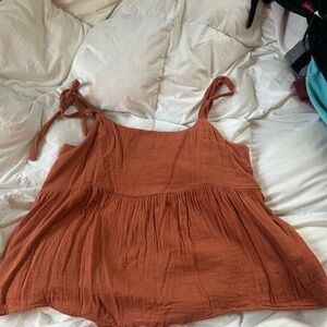 burnt orange top!!